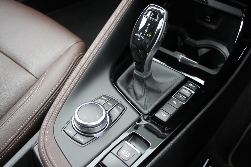 BMW X1 Xdrive18d Xﾗｲﾝ ﾊｲﾗｲﾝ ｺﾝﾌｫｰﾄP 後期 追従ACC ﾋｰﾀｰ茶革 LEDﾍｯﾄﾞﾗｲﾄ&ﾃｰﾙ ﾜｲﾔﾚｽ充電 ｽﾗｲﾃﾞｨﾝｸﾞﾘｱｼｰﾄ ﾀｯﾁ画面HDDﾅﾋﾞPｱｼｽﾄ 電動ﾘｱｹﾞｰﾄ 衝突軽減ﾌﾞﾚｰｷ 車線逸脱警告 歩行者警告 18AW 2年保証