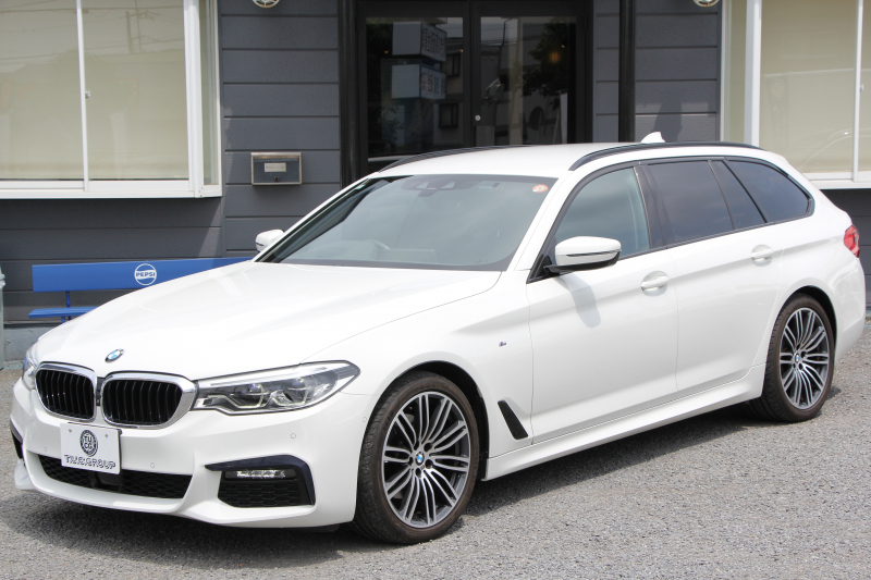 BMW 5シリーズ 523i ﾂｰﾘﾝｸﾞMｽﾎﾟｰﾂ ﾊｲﾗｲﾝ 中期 型式変更後｢3BA-JT20T｣NEWｲﾝﾃﾘｱ 新HDDﾅﾋﾞｱｯﾌﾟﾙｶｰﾌﾟﾚｲ BMWﾗｲﾌﾞｺｯｸﾋﾟｯﾄ 全席ﾋｰﾀｰ黒革 追従ACC LEDﾍｯﾄﾞﾗｲﾄ ｵｰﾄﾊｲﾋﾞｰﾑ 360度ｶﾒﾗ 電動ﾘｱｹﾞｰﾄ ｽﾃｱﾘﾝｸﾞｻﾎﾟｰﾄ 2年保証