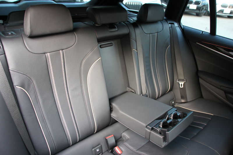 BMW 5シリーズ 523i ﾂｰﾘﾝｸﾞMｽﾎﾟｰﾂ ﾊｲﾗｲﾝ 中期 型式変更後｢3BA-JT20T｣NEWｲﾝﾃﾘｱ 新HDDﾅﾋﾞｱｯﾌﾟﾙｶｰﾌﾟﾚｲ BMWﾗｲﾌﾞｺｯｸﾋﾟｯﾄ 全席ﾋｰﾀｰ黒革 追従ACC LEDﾍｯﾄﾞﾗｲﾄ ｵｰﾄﾊｲﾋﾞｰﾑ 360度ｶﾒﾗ 電動ﾘｱｹﾞｰﾄ ｽﾃｱﾘﾝｸﾞｻﾎﾟｰﾄ 2年保証