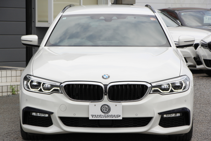 BMW 5シリーズ 523i ﾂｰﾘﾝｸﾞMｽﾎﾟｰﾂ ﾊｲﾗｲﾝ 中期 型式変更後｢3BA-JT20T｣NEWｲﾝﾃﾘｱ 新HDDﾅﾋﾞｱｯﾌﾟﾙｶｰﾌﾟﾚｲ BMWﾗｲﾌﾞｺｯｸﾋﾟｯﾄ 全席ﾋｰﾀｰ黒革 追従ACC LEDﾍｯﾄﾞﾗｲﾄ ｵｰﾄﾊｲﾋﾞｰﾑ 360度ｶﾒﾗ 電動ﾘｱｹﾞｰﾄ ｽﾃｱﾘﾝｸﾞｻﾎﾟｰﾄ 2年保証