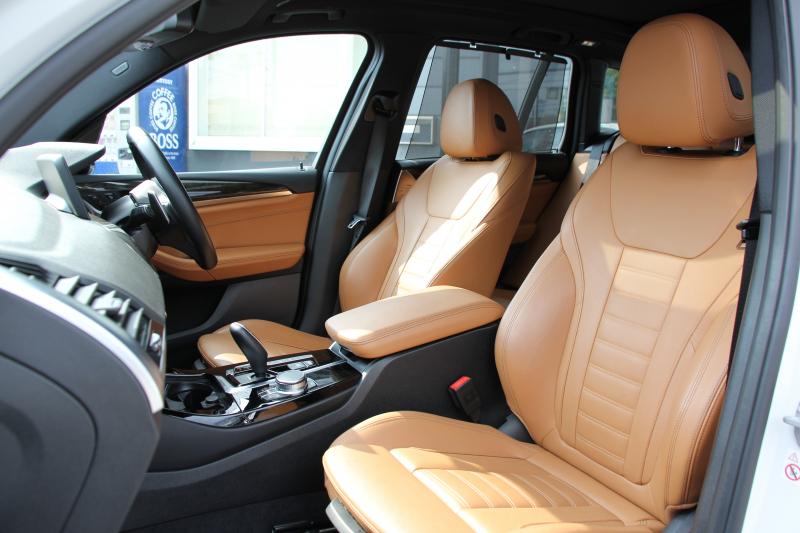 BMW X3 Xdrive20d Mｽﾎﾟｰﾂ ﾊｲﾗｲﾝ ｾﾚｸﾄP 中期 新型式3DA-UZ20 NEWｲﾝﾃﾘｱ ﾊﾟﾉﾗﾏｻﾝR 全席ﾋｰﾀｰ茶革 ﾊｰﾏﾝｶｰﾄﾞﾝ ｵﾌﾟｼｮﾝ20AW BMWﾗｲﾌﾞｺｯｸﾋﾟｯﾄﾞｱｯﾌﾟﾙｶｰﾌﾟﾚｲ ﾀｯﾁ画面対応HDDﾅﾋﾞLEDﾍｯﾄﾞﾗｲﾄ ｵｰﾄﾊｲﾋﾞｰﾑ 360度ｶﾒﾗ 電動ﾘｱｹﾞｰﾄ 2年保証