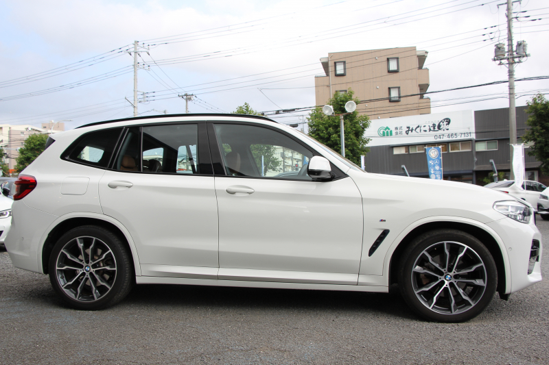 BMW X3 Xdrive20d Mｽﾎﾟｰﾂ ﾊｲﾗｲﾝ ｾﾚｸﾄP 中期 新型式3DA-UZ20 NEWｲﾝﾃﾘｱ ﾊﾟﾉﾗﾏｻﾝR 全席ﾋｰﾀｰ茶革 ﾊｰﾏﾝｶｰﾄﾞﾝ ｵﾌﾟｼｮﾝ20AW BMWﾗｲﾌﾞｺｯｸﾋﾟｯﾄﾞｱｯﾌﾟﾙｶｰﾌﾟﾚｲ ﾀｯﾁ画面対応HDDﾅﾋﾞLEDﾍｯﾄﾞﾗｲﾄ ｵｰﾄﾊｲﾋﾞｰﾑ 360度ｶﾒﾗ 電動ﾘｱｹﾞｰﾄ 2年保証