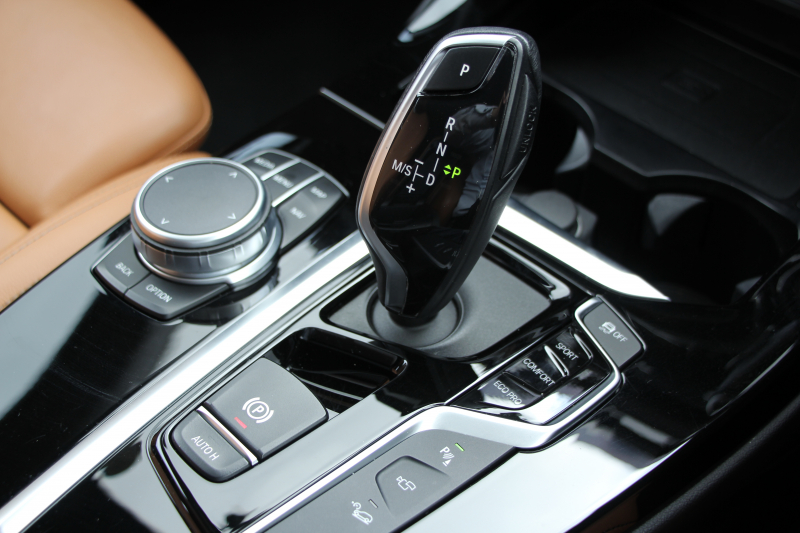 BMW X3 Xdrive20d Mｽﾎﾟｰﾂ ﾊｲﾗｲﾝ ｾﾚｸﾄP 中期 新型式3DA-UZ20 NEWｲﾝﾃﾘｱ ﾊﾟﾉﾗﾏｻﾝR 全席ﾋｰﾀｰ茶革 ﾊｰﾏﾝｶｰﾄﾞﾝ ｵﾌﾟｼｮﾝ20AW BMWﾗｲﾌﾞｺｯｸﾋﾟｯﾄﾞｱｯﾌﾟﾙｶｰﾌﾟﾚｲ ﾀｯﾁ画面対応HDDﾅﾋﾞLEDﾍｯﾄﾞﾗｲﾄ ｵｰﾄﾊｲﾋﾞｰﾑ 360度ｶﾒﾗ 電動ﾘｱｹﾞｰﾄ 2年保証