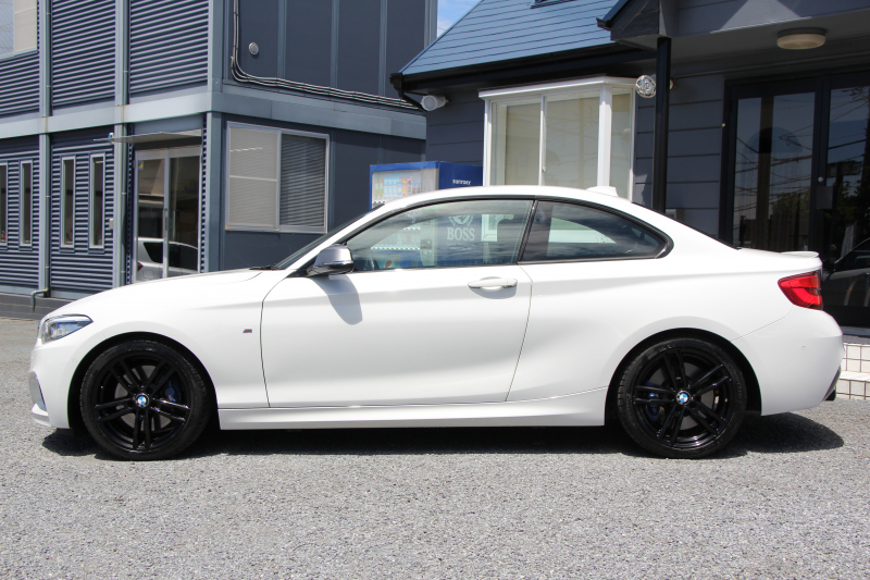 BMW 2シリーズ M240i ｸｰﾍﾟ後期 B58新ｴﾝｼﾞﾝ 直6ﾀｰﾎﾞ340馬力 追従ACC LEDﾍｯﾄﾞﾗｲﾄ LEDﾃｰﾙ ｼｰﾄﾋｰﾀｰ ｼﾞｪｯﾄﾌﾞﾗｯｸ19AW ｱﾀﾞﾌﾟﾃｨﾌﾞMｻｽ 専用ﾌﾞﾚｰｷ ﾀｯﾁ画面HDDﾅﾋﾞPｱｼｽﾄ ﾊﾟﾄﾞﾙｼﾌﾄ 8速AT 衝突軽減ﾌﾞﾚｰｷ 車線逸脱&歩行者警告 2年保証