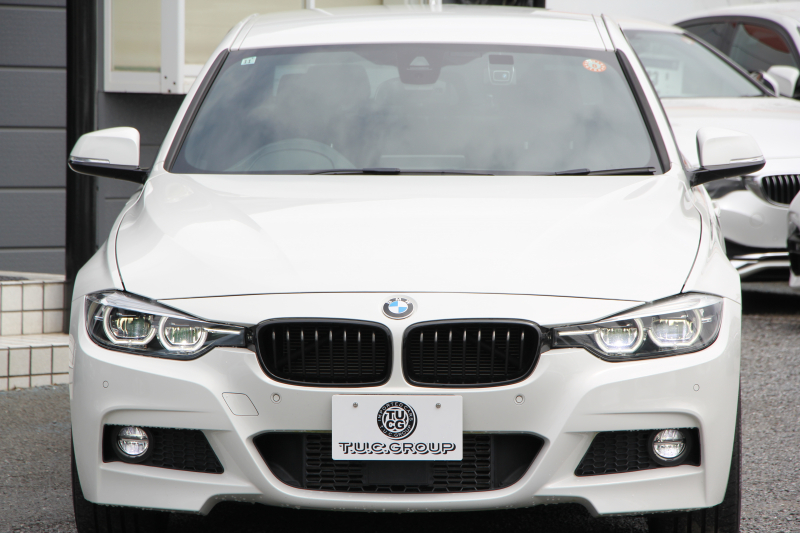 BMW 3シリーズ 320d Mｽﾎﾟｰﾂ ｴﾃﾞｨｼｮﾝｼｬﾄﾞｰ 後期 1300台限定車 ﾋｰﾀｰ黒革 ﾀﾞｰｸLEDﾍｯﾄﾞﾗｲﾄ&ﾃｰﾙ 液晶ﾒｰﾀｰ 追従ACC ﾚｰﾝﾁｪﾝｼﾞ警告 ﾀｯﾁ画面HDDﾅﾋﾞBｶﾒﾗ Bluetooth接続 ｽﾏｰﾄｷｰ 専用19AW 専用ｴｱﾛ ﾊﾟﾄﾞﾙｼﾌﾄ 2年保証