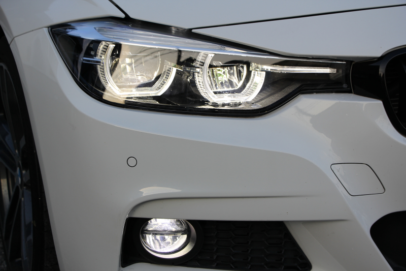 BMW 3シリーズ 320d Mｽﾎﾟｰﾂ ｴﾃﾞｨｼｮﾝｼｬﾄﾞｰ 後期 1300台限定車 ﾋｰﾀｰ黒革 ﾀﾞｰｸLEDﾍｯﾄﾞﾗｲﾄ&ﾃｰﾙ 液晶ﾒｰﾀｰ 追従ACC ﾚｰﾝﾁｪﾝｼﾞ警告 ﾀｯﾁ画面HDDﾅﾋﾞBｶﾒﾗ Bluetooth接続 ｽﾏｰﾄｷｰ 専用19AW 専用ｴｱﾛ ﾊﾟﾄﾞﾙｼﾌﾄ 2年保証