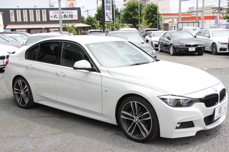 BMW 3シリーズ 320d Mｽﾎﾟｰﾂ ｴﾃﾞｨｼｮﾝｼｬﾄﾞｰ 後期 1300台限定車 ﾋｰﾀｰ黒革 ﾀﾞｰｸLEDﾍｯﾄﾞﾗｲﾄ&ﾃｰﾙ 液晶ﾒｰﾀｰ 追従ACC ﾚｰﾝﾁｪﾝｼﾞ警告 ﾀｯﾁ画面HDDﾅﾋﾞBｶﾒﾗ Bluetooth接続 ｽﾏｰﾄｷｰ 専用19AW 専用ｴｱﾛ ﾊﾟﾄﾞﾙｼﾌﾄ 2年保証