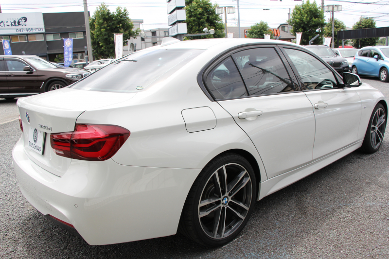 BMW 3シリーズ 320d Mｽﾎﾟｰﾂ ｴﾃﾞｨｼｮﾝｼｬﾄﾞｰ 後期 1300台限定車 ﾋｰﾀｰ黒革 ﾀﾞｰｸLEDﾍｯﾄﾞﾗｲﾄ&ﾃｰﾙ 液晶ﾒｰﾀｰ 追従ACC ﾚｰﾝﾁｪﾝｼﾞ警告 ﾀｯﾁ画面HDDﾅﾋﾞBｶﾒﾗ Bluetooth接続 ｽﾏｰﾄｷｰ 専用19AW 専用ｴｱﾛ ﾊﾟﾄﾞﾙｼﾌﾄ 2年保証