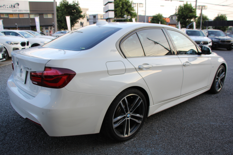 BMW 3シリーズ 320d Mｽﾎﾟｰﾂ ｴﾃﾞｨｼｮﾝｼｬﾄﾞｰ 後期 1300台限定車 ﾋｰﾀｰ黒革 ﾀﾞｰｸLEDﾍｯﾄﾞﾗｲﾄ&ﾃｰﾙ 液晶ﾒｰﾀｰ 追従ACC ﾚｰﾝﾁｪﾝｼﾞ警告 ﾀｯﾁ画面HDDﾅﾋﾞBｶﾒﾗ Bluetooth接続 ｽﾏｰﾄｷｰ 専用19AW 専用ｴｱﾛ ﾊﾟﾄﾞﾙｼﾌﾄ 2年保証
