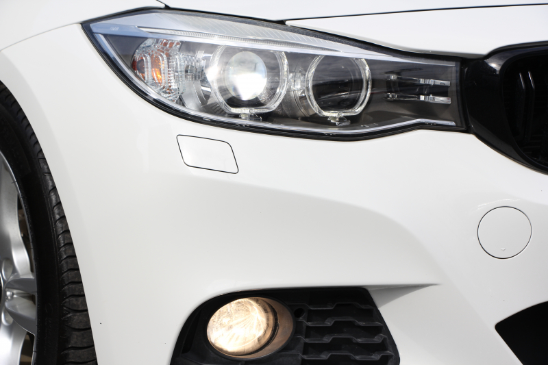 BMW 3シリーズ 320i ｸﾞﾗﾝﾂｰﾘｽﾓ Mｽﾎﾟｰﾂ 追従ACC 衝突軽減ﾌﾞﾚｰｷ 車線逸脱警告 歩行者警告 ﾀｯﾁﾊﾟｯﾄﾞ対応HDDﾅﾋﾞ電動ﾄﾗﾝｸ Mｽﾎﾟｰﾂｴｱﾛ 18AW ﾒﾓﾘｰ付電動ｼｰﾄ ETC2.0 ｽﾏｰﾄｷｰ ﾊﾟﾄﾞﾙｼﾌﾄ 電動ﾘｱｳｲﾝｸﾞ2年保証