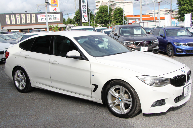 BMW 3シリーズ 320i ｸﾞﾗﾝﾂｰﾘｽﾓ Mｽﾎﾟｰﾂ 追従ACC 衝突軽減ﾌﾞﾚｰｷ 車線逸脱警告 歩行者警告 ﾀｯﾁﾊﾟｯﾄﾞ対応HDDﾅﾋﾞ電動ﾄﾗﾝｸ Mｽﾎﾟｰﾂｴｱﾛ 18AW ﾒﾓﾘｰ付電動ｼｰﾄ ETC2.0 ｽﾏｰﾄｷｰ ﾊﾟﾄﾞﾙｼﾌﾄ 電動ﾘｱｳｲﾝｸﾞ2年保証