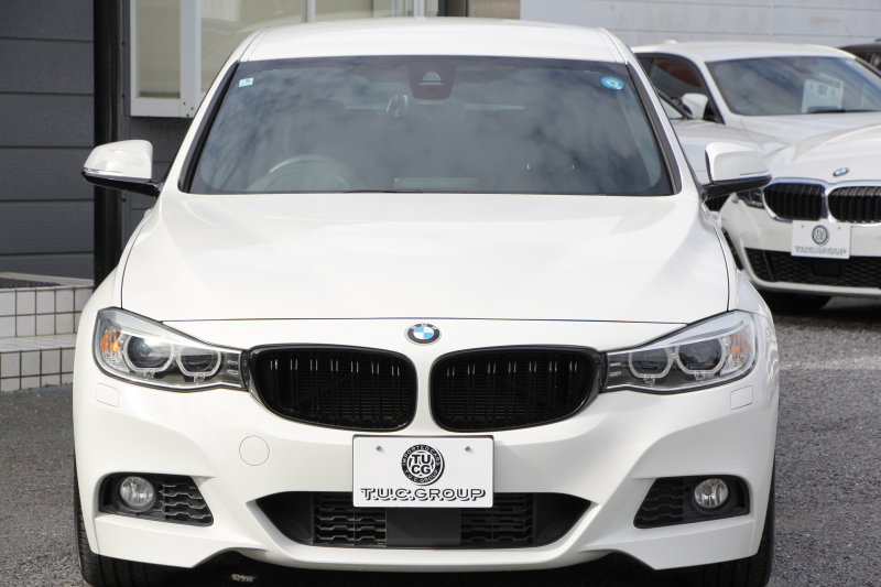 BMW 3シリーズ 320i ｸﾞﾗﾝﾂｰﾘｽﾓ Mｽﾎﾟｰﾂ 追従ACC 衝突軽減ﾌﾞﾚｰｷ 車線逸脱警告 歩行者警告 ﾀｯﾁﾊﾟｯﾄﾞ対応HDDﾅﾋﾞ電動ﾄﾗﾝｸ Mｽﾎﾟｰﾂｴｱﾛ 18AW ﾒﾓﾘｰ付電動ｼｰﾄ ETC2.0 ｽﾏｰﾄｷｰ ﾊﾟﾄﾞﾙｼﾌﾄ 電動ﾘｱｳｲﾝｸﾞ2年保証