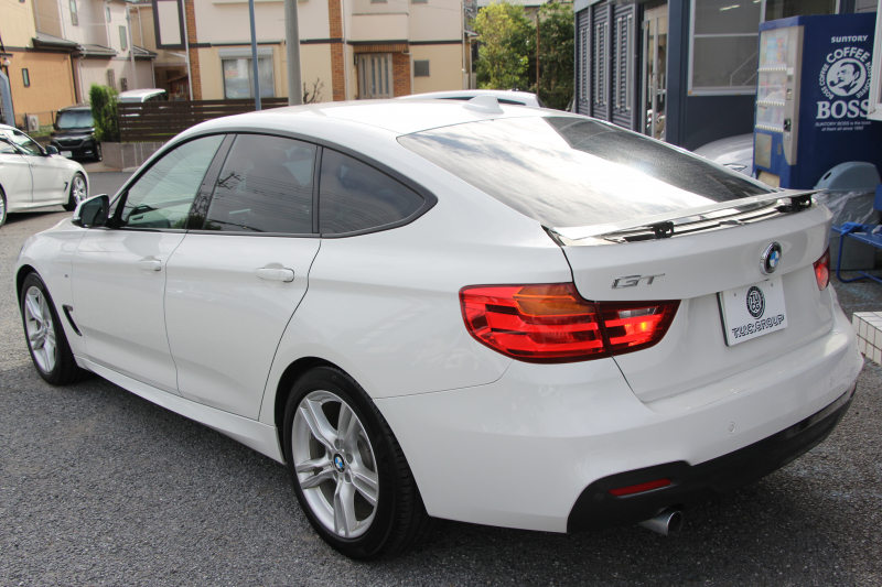 BMW 3シリーズ 320i ｸﾞﾗﾝﾂｰﾘｽﾓ Mｽﾎﾟｰﾂ 追従ACC 衝突軽減ﾌﾞﾚｰｷ 車線逸脱警告 歩行者警告 ﾀｯﾁﾊﾟｯﾄﾞ対応HDDﾅﾋﾞ電動ﾄﾗﾝｸ Mｽﾎﾟｰﾂｴｱﾛ 18AW ﾒﾓﾘｰ付電動ｼｰﾄ ETC2.0 ｽﾏｰﾄｷｰ ﾊﾟﾄﾞﾙｼﾌﾄ 電動ﾘｱｳｲﾝｸﾞ2年保証