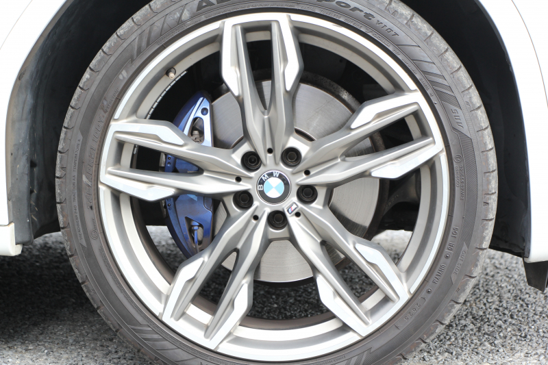 BMW X3 M40d 326馬力 3.0Lﾃﾞｨｰｾﾞﾙﾀｰﾎﾞﾊﾟﾉﾗﾏｻﾝﾙｰﾌ 全席ﾋｰﾀｰ黒革 ﾘｱｼｰﾄ可倒調整 ｱﾝﾋﾞｴﾝﾄﾗｲﾄ 21AW 追従ACC HUD 液晶ﾒｰﾀｰ ｽﾃｱﾘﾝｸﾞｻﾎﾟｰﾄ ﾀｯﾁ画面HDDﾅﾋﾞ360度ｶﾒﾗ LEDﾍｯﾄﾞﾗｲﾄ ｵｰﾄﾊｲﾋﾞｰﾑ 専用ﾃﾞﾌ&ﾌﾞﾚｰｷ 2年保証