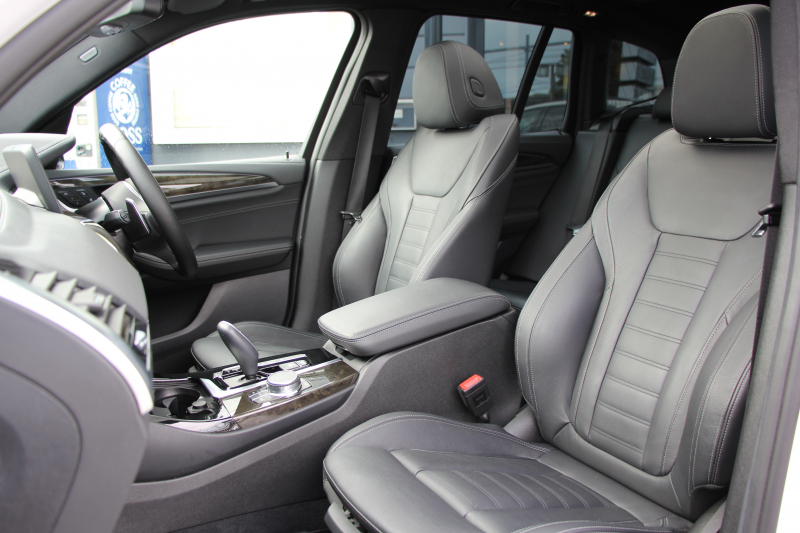 BMW X3 M40d 326馬力 3.0Lﾃﾞｨｰｾﾞﾙﾀｰﾎﾞﾊﾟﾉﾗﾏｻﾝﾙｰﾌ 全席ﾋｰﾀｰ黒革 ﾘｱｼｰﾄ可倒調整 ｱﾝﾋﾞｴﾝﾄﾗｲﾄ 21AW 追従ACC HUD 液晶ﾒｰﾀｰ ｽﾃｱﾘﾝｸﾞｻﾎﾟｰﾄ ﾀｯﾁ画面HDDﾅﾋﾞ360度ｶﾒﾗ LEDﾍｯﾄﾞﾗｲﾄ ｵｰﾄﾊｲﾋﾞｰﾑ 専用ﾃﾞﾌ&ﾌﾞﾚｰｷ 2年保証