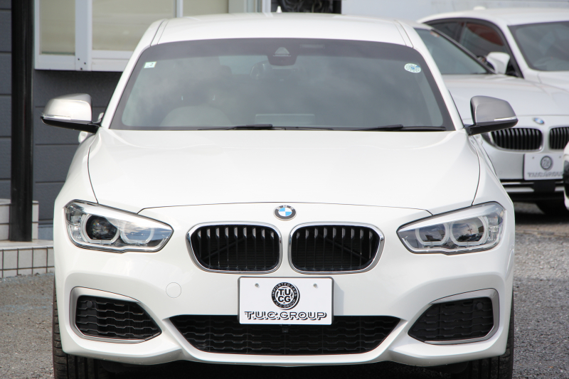 BMW 1シリーズ M140i 後期 340馬力 直6ﾀｰﾎﾞB58新ｴﾝｼﾞﾝ ﾋｰﾀｰ黒革 LEDﾍｯﾄﾞﾗｲﾄ ｱﾀﾞﾌﾟﾃｨﾌﾞMｻｽ 専用ﾌﾞﾚｰｷ 専用18AW HDDﾅﾋﾞ衝突軽減ﾌﾞﾚｰｷ 車線逸脱警告 歩行者警告 ﾌﾞﾚｰｷ付ｸﾙｺﾝ 専用ｴｱﾛ 後輪駆動 8速AT 2年保証