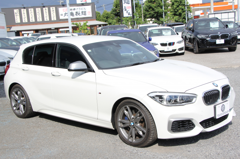 BMW 1シリーズ M140i 後期 340馬力 直6ﾀｰﾎﾞB58新ｴﾝｼﾞﾝ ﾋｰﾀｰ黒革 LEDﾍｯﾄﾞﾗｲﾄ ｱﾀﾞﾌﾟﾃｨﾌﾞMｻｽ 専用ﾌﾞﾚｰｷ 専用18AW HDDﾅﾋﾞ衝突軽減ﾌﾞﾚｰｷ 車線逸脱警告 歩行者警告 ﾌﾞﾚｰｷ付ｸﾙｺﾝ 専用ｴｱﾛ 後輪駆動 8速AT 2年保証