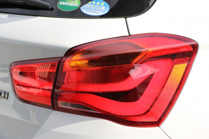 BMW 1シリーズ M140i 後期 340馬力 直6ﾀｰﾎﾞB58新ｴﾝｼﾞﾝ ﾋｰﾀｰ黒革 LEDﾍｯﾄﾞﾗｲﾄ ｱﾀﾞﾌﾟﾃｨﾌﾞMｻｽ 専用ﾌﾞﾚｰｷ 専用18AW HDDﾅﾋﾞ衝突軽減ﾌﾞﾚｰｷ 車線逸脱警告 歩行者警告 ﾌﾞﾚｰｷ付ｸﾙｺﾝ 専用ｴｱﾛ 後輪駆動 8速AT 2年保証