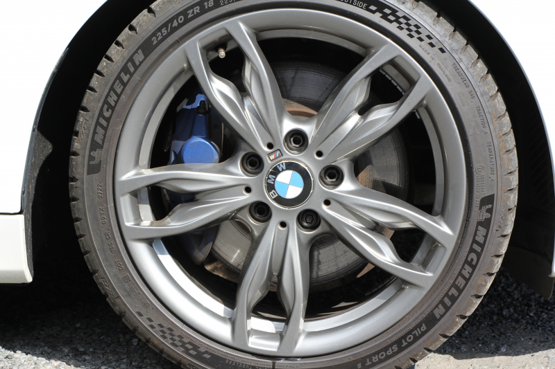 BMW 1シリーズ M140i 後期 340馬力 直6ﾀｰﾎﾞB58新ｴﾝｼﾞﾝ ﾋｰﾀｰ黒革 LEDﾍｯﾄﾞﾗｲﾄ ｱﾀﾞﾌﾟﾃｨﾌﾞMｻｽ 専用ﾌﾞﾚｰｷ 専用18AW HDDﾅﾋﾞ衝突軽減ﾌﾞﾚｰｷ 車線逸脱警告 歩行者警告 ﾌﾞﾚｰｷ付ｸﾙｺﾝ 専用ｴｱﾛ 後輪駆動 8速AT 2年保証