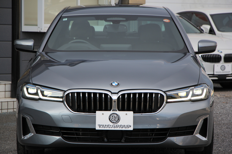 BMW 5シリーズ 530i ﾗｸﾞｼﾞｭｱﾘｰ 後期 ｴｸｽｸﾙｰｼﾌﾞﾅｯﾊﾟﾚｻﾞｰP ｲﾉﾍﾞｰｼｮﾝP ﾓｶﾅｯﾊﾟﾚｻﾞｰ ﾌﾛﾝﾄﾍﾞﾝﾁﾚｰｼｮﾝ&ｺﾝﾌｫｰﾄｼｰﾄ 全席ｼｰﾄﾋｰﾀｰ ﾚｰｻﾞｰﾗｲﾄ ﾃﾞｨｽﾌﾟﾚｲｷｰ ﾘﾓｰﾄP ﾊｰﾏﾝｶｰﾄﾞﾝ 360度ｶﾒﾗ 可変ｻｽ 追従ACC HUD 電動ﾄﾗﾝｸ 2年保証