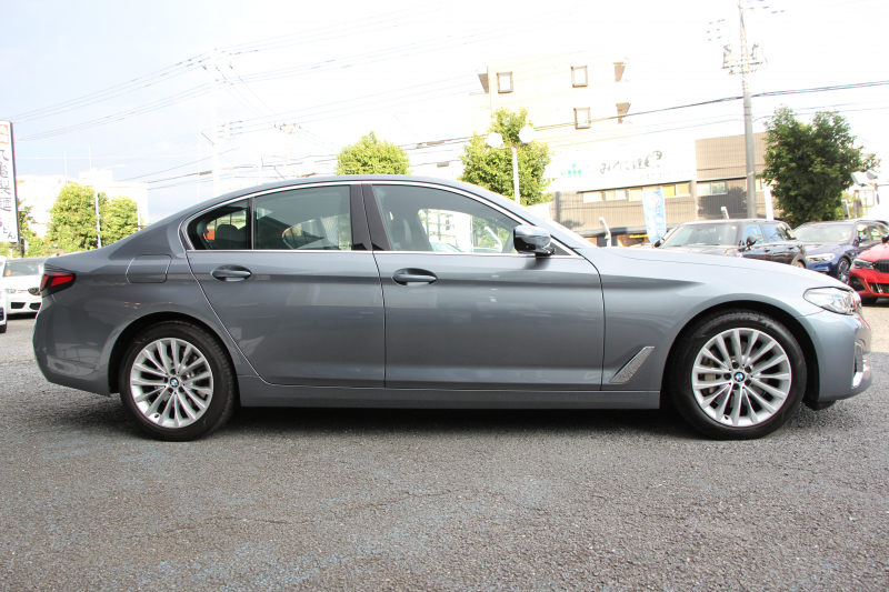 BMW 5シリーズ 530i ﾗｸﾞｼﾞｭｱﾘｰ 後期 ｴｸｽｸﾙｰｼﾌﾞﾅｯﾊﾟﾚｻﾞｰP ｲﾉﾍﾞｰｼｮﾝP ﾓｶﾅｯﾊﾟﾚｻﾞｰ ﾌﾛﾝﾄﾍﾞﾝﾁﾚｰｼｮﾝ&ｺﾝﾌｫｰﾄｼｰﾄ 全席ｼｰﾄﾋｰﾀｰ ﾚｰｻﾞｰﾗｲﾄ ﾃﾞｨｽﾌﾟﾚｲｷｰ ﾘﾓｰﾄP ﾊｰﾏﾝｶｰﾄﾞﾝ 360度ｶﾒﾗ 可変ｻｽ 追従ACC HUD 電動ﾄﾗﾝｸ 2年保証