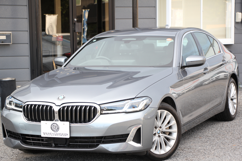 BMW 5シリーズ 530i ﾗｸﾞｼﾞｭｱﾘｰ 後期 ｴｸｽｸﾙｰｼﾌﾞﾅｯﾊﾟﾚｻﾞｰP ｲﾉﾍﾞｰｼｮﾝP ﾓｶﾅｯﾊﾟﾚｻﾞｰ ﾌﾛﾝﾄﾍﾞﾝﾁﾚｰｼｮﾝ&ｺﾝﾌｫｰﾄｼｰﾄ 全席ｼｰﾄﾋｰﾀｰ ﾚｰｻﾞｰﾗｲﾄ ﾃﾞｨｽﾌﾟﾚｲｷｰ ﾘﾓｰﾄP ﾊｰﾏﾝｶｰﾄﾞﾝ 360度ｶﾒﾗ 可変ｻｽ 追従ACC HUD 電動ﾄﾗﾝｸ 2年保証
