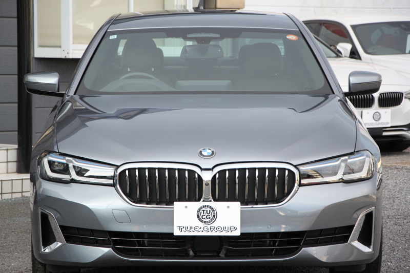 BMW 5シリーズ 530i ﾗｸﾞｼﾞｭｱﾘｰ 後期 ｴｸｽｸﾙｰｼﾌﾞﾅｯﾊﾟﾚｻﾞｰP ｲﾉﾍﾞｰｼｮﾝP ﾓｶﾅｯﾊﾟﾚｻﾞｰ ﾌﾛﾝﾄﾍﾞﾝﾁﾚｰｼｮﾝ&ｺﾝﾌｫｰﾄｼｰﾄ 全席ｼｰﾄﾋｰﾀｰ ﾚｰｻﾞｰﾗｲﾄ ﾃﾞｨｽﾌﾟﾚｲｷｰ ﾘﾓｰﾄP ﾊｰﾏﾝｶｰﾄﾞﾝ 360度ｶﾒﾗ 可変ｻｽ 追従ACC HUD 電動ﾄﾗﾝｸ 2年保証