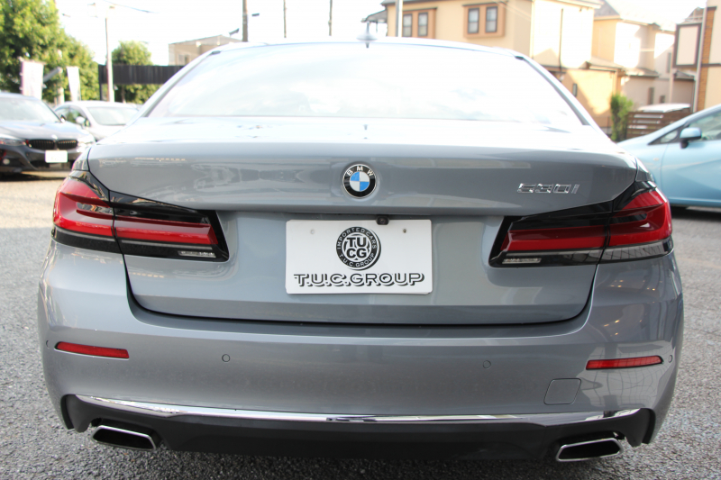 BMW 5シリーズ 530i ﾗｸﾞｼﾞｭｱﾘｰ 後期 ｴｸｽｸﾙｰｼﾌﾞﾅｯﾊﾟﾚｻﾞｰP ｲﾉﾍﾞｰｼｮﾝP ﾓｶﾅｯﾊﾟﾚｻﾞｰ ﾌﾛﾝﾄﾍﾞﾝﾁﾚｰｼｮﾝ&ｺﾝﾌｫｰﾄｼｰﾄ 全席ｼｰﾄﾋｰﾀｰ ﾚｰｻﾞｰﾗｲﾄ ﾃﾞｨｽﾌﾟﾚｲｷｰ ﾘﾓｰﾄP ﾊｰﾏﾝｶｰﾄﾞﾝ 360度ｶﾒﾗ 可変ｻｽ 追従ACC HUD 電動ﾄﾗﾝｸ 2年保証