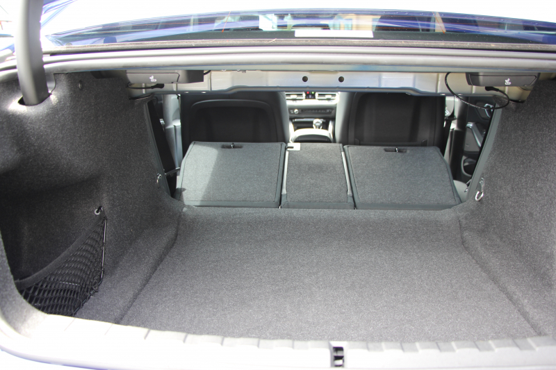 BMW 3シリーズ 320i Mｽﾎﾟｰﾂ ﾊｲﾗｲﾝ ｺﾝﾌｫｰﾄP ﾌﾞﾗｯｸﾚｻﾞｰ ｼｰﾄﾋｰﾀｰ ﾊｰﾏﾝｶｰﾄﾞﾝ 追従ACC 電動ﾄﾗﾝｸ ｽﾃｱﾘﾝｸﾞｻﾎﾟｰﾄ ﾀｯﾁ画面HDDﾅﾋﾞｱｯﾌﾟﾙｶｰﾌﾟﾚｲ ﾊﾟｰｷﾝｸﾞｱｼｽﾄ+ 360ｶﾒﾗ LEDﾍｯﾄﾞﾗｲﾄ ｵｰﾄﾊｲﾋﾞｰﾑ 専用ｴｱﾛ ﾜｲﾔﾚｽ充電 2年保証