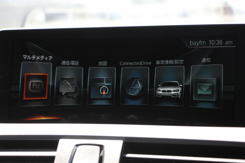 BMW 1シリーズ M140i 後期 1ｵｰﾅ 340馬力 直6ﾀｰﾎﾞB58新ｴﾝｼﾞﾝ LEDﾍｯﾄﾞﾗｲﾄ KW車高調 ﾊｰﾏﾝｶｰﾄﾞﾝ 専用ﾌﾞﾚｰｷ BBS18AW HDDﾅﾋﾞ衝突軽減ﾌﾞﾚｰｷ 車線逸脱警告 歩行者警告 ﾌﾞﾚｰｷ付ｸﾙｺﾝ 専用ｴｱﾛ 後輪駆動 8速AT 2年保証