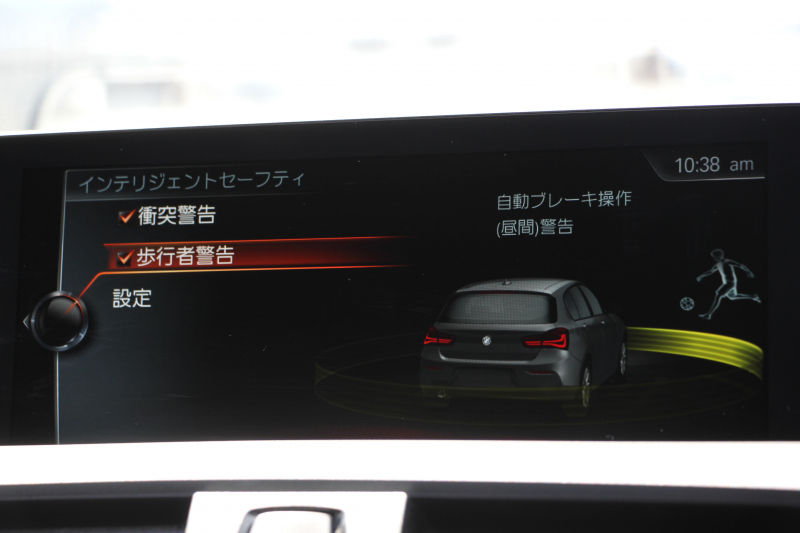 BMW 1シリーズ M140i 後期 1ｵｰﾅ 340馬力 直6ﾀｰﾎﾞB58新ｴﾝｼﾞﾝ LEDﾍｯﾄﾞﾗｲﾄ KW車高調 ﾊｰﾏﾝｶｰﾄﾞﾝ 専用ﾌﾞﾚｰｷ BBS18AW HDDﾅﾋﾞ衝突軽減ﾌﾞﾚｰｷ 車線逸脱警告 歩行者警告 ﾌﾞﾚｰｷ付ｸﾙｺﾝ 専用ｴｱﾛ 後輪駆動 8速AT 2年保証