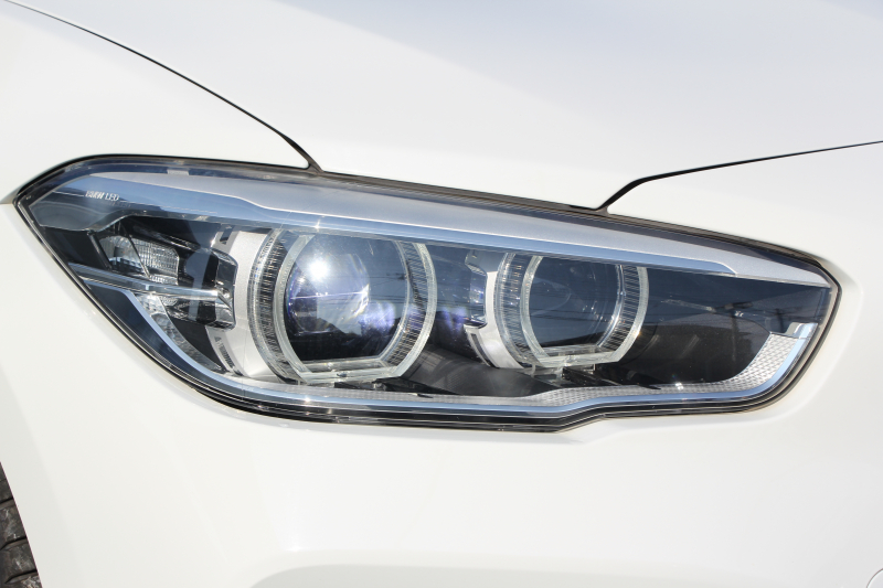 BMW 1シリーズ M140i 後期 1ｵｰﾅ 340馬力 直6ﾀｰﾎﾞB58新ｴﾝｼﾞﾝ LEDﾍｯﾄﾞﾗｲﾄ KW車高調 ﾊｰﾏﾝｶｰﾄﾞﾝ 専用ﾌﾞﾚｰｷ BBS18AW HDDﾅﾋﾞ衝突軽減ﾌﾞﾚｰｷ 車線逸脱警告 歩行者警告 ﾌﾞﾚｰｷ付ｸﾙｺﾝ 専用ｴｱﾛ 後輪駆動 8速AT 2年保証