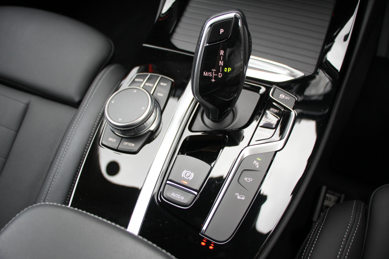 BMW X3 Xdrive20d Mｽﾎﾟｰﾂ ﾊｲﾗｲﾝ 中期 新型式3DA-UZ20 1ｵﾅ 全席ﾋｰﾀｰ黒革 ｱｸﾃｨﾌﾞﾍﾞﾝﾁﾚｰｼｮﾝ ｱﾝﾋﾞｴﾝﾄﾗｲﾄ BMWﾗｲﾌﾞｺｯｸﾋﾟｯﾄﾞHUD 変更後ﾀｯﾁ画面HDDﾅﾋﾞAppleCarPlay Hifiｽﾋﾟｰｶｰ 360度ｶﾒﾗ ｵﾌﾟｼｮﾝ20AW 追従ACC 衝突軽減ﾌﾞﾚｰｷ 2年保証