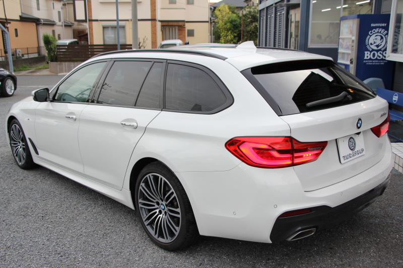 BMW 5シリーズ 523d ﾂｰﾘﾝｸﾞMｽﾎﾟｰﾂ ﾊｲﾗｲﾝ 燃費19.4㎞/L 全席ﾋｰﾀｰ黒革 HUD LEDﾍｯﾄﾞﾗｲﾄ ｵｰﾄﾊｲﾋﾞｰﾑ 追従ACC ｽﾃｱﾘﾝｸﾞｻﾎﾟｰﾄ 液晶ﾒｰﾀｰ ﾀｯﾁ画面HDDﾅﾋﾞTV 360度ｶﾒﾗ 電動ﾘｱｹﾞｰﾄ 19AW 専用ｴｱﾛ ｱﾝﾋﾞｴﾝﾄﾗｲﾄ 2年保証