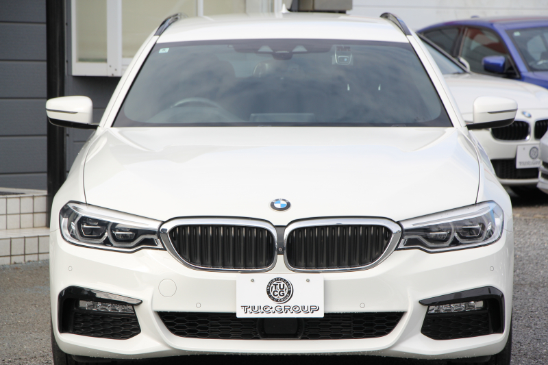 BMW 5シリーズ 523d ﾂｰﾘﾝｸﾞMｽﾎﾟｰﾂ ﾊｲﾗｲﾝ 燃費19.4㎞/L 全席ﾋｰﾀｰ黒革 HUD LEDﾍｯﾄﾞﾗｲﾄ ｵｰﾄﾊｲﾋﾞｰﾑ 追従ACC ｽﾃｱﾘﾝｸﾞｻﾎﾟｰﾄ 液晶ﾒｰﾀｰ ﾀｯﾁ画面HDDﾅﾋﾞTV 360度ｶﾒﾗ 電動ﾘｱｹﾞｰﾄ 19AW 専用ｴｱﾛ ｱﾝﾋﾞｴﾝﾄﾗｲﾄ 2年保証