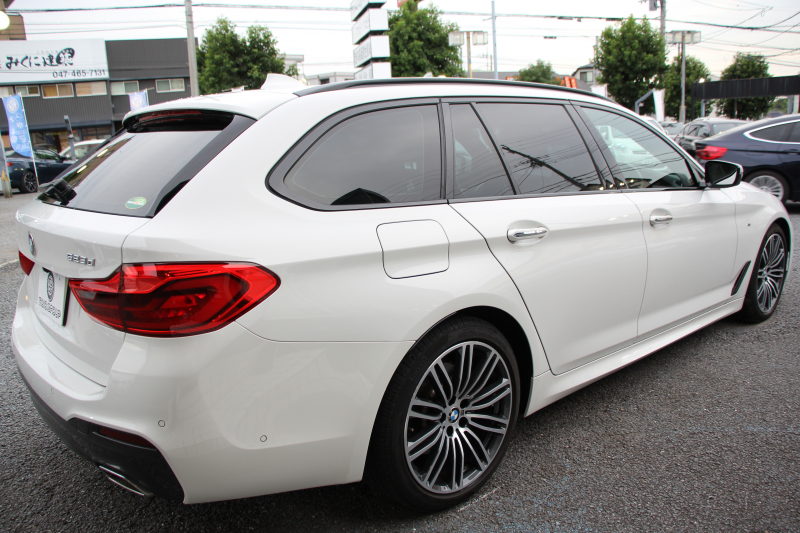 BMW 5シリーズ 523d ﾂｰﾘﾝｸﾞMｽﾎﾟｰﾂ ﾊｲﾗｲﾝ 燃費19.4㎞/L 全席ﾋｰﾀｰ黒革 HUD LEDﾍｯﾄﾞﾗｲﾄ ｵｰﾄﾊｲﾋﾞｰﾑ 追従ACC ｽﾃｱﾘﾝｸﾞｻﾎﾟｰﾄ 液晶ﾒｰﾀｰ ﾀｯﾁ画面HDDﾅﾋﾞTV 360度ｶﾒﾗ 電動ﾘｱｹﾞｰﾄ 19AW 専用ｴｱﾛ ｱﾝﾋﾞｴﾝﾄﾗｲﾄ 2年保証