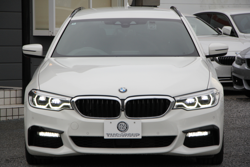 BMW 5シリーズ 523d ﾂｰﾘﾝｸﾞMｽﾎﾟｰﾂ ﾊｲﾗｲﾝ 燃費19.4㎞/L 全席ﾋｰﾀｰ黒革 HUD LEDﾍｯﾄﾞﾗｲﾄ ｵｰﾄﾊｲﾋﾞｰﾑ 追従ACC ｽﾃｱﾘﾝｸﾞｻﾎﾟｰﾄ 液晶ﾒｰﾀｰ ﾀｯﾁ画面HDDﾅﾋﾞTV 360度ｶﾒﾗ 電動ﾘｱｹﾞｰﾄ 19AW 専用ｴｱﾛ ｱﾝﾋﾞｴﾝﾄﾗｲﾄ 2年保証