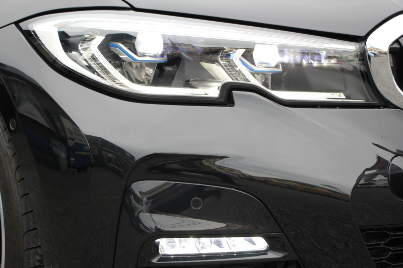 BMW 3シリーズ 330i Mｽﾎﾟｰﾂ ﾃﾞﾋﾞｭｰP ｲﾉﾍﾞｰｼｮﾝP ｺﾝﾌｫｰﾄP 高出力 258馬力 ﾋｰﾀｰ黒革 ﾚｰｻﾞｰﾗｲﾄ HUD ｼﾞｪｽﾁｬｰC 追従ACC 渋滞ﾊﾝｽﾞｵﾌ 360度ｶﾒﾗ Mｽﾎﾟｰﾂﾌﾞﾚｰｷ ﾀｯﾁ画面HDDﾅﾋﾞｱｯﾌﾟﾙｶｰﾌﾟﾚｲ 電動ﾄﾗﾝｸ ﾜｲﾔﾚｽ充電 2年保証