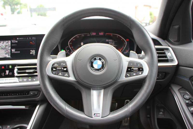 BMW 3シリーズ 330i Mｽﾎﾟｰﾂ ﾃﾞﾋﾞｭｰP ｲﾉﾍﾞｰｼｮﾝP ｺﾝﾌｫｰﾄP 高出力 258馬力 ﾋｰﾀｰ黒革 ﾚｰｻﾞｰﾗｲﾄ HUD ｼﾞｪｽﾁｬｰC 追従ACC 渋滞ﾊﾝｽﾞｵﾌ 360度ｶﾒﾗ Mｽﾎﾟｰﾂﾌﾞﾚｰｷ ﾀｯﾁ画面HDDﾅﾋﾞｱｯﾌﾟﾙｶｰﾌﾟﾚｲ 電動ﾄﾗﾝｸ ﾜｲﾔﾚｽ充電 2年保証