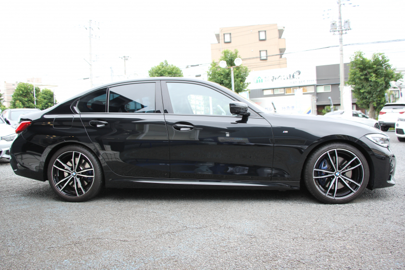 BMW 3シリーズ 330i Mｽﾎﾟｰﾂ ﾃﾞﾋﾞｭｰP ｲﾉﾍﾞｰｼｮﾝP ｺﾝﾌｫｰﾄP 高出力 258馬力 ﾋｰﾀｰ黒革 ﾚｰｻﾞｰﾗｲﾄ HUD ｼﾞｪｽﾁｬｰC 追従ACC 渋滞ﾊﾝｽﾞｵﾌ 360度ｶﾒﾗ Mｽﾎﾟｰﾂﾌﾞﾚｰｷ ﾀｯﾁ画面HDDﾅﾋﾞｱｯﾌﾟﾙｶｰﾌﾟﾚｲ 電動ﾄﾗﾝｸ ﾜｲﾔﾚｽ充電 2年保証
