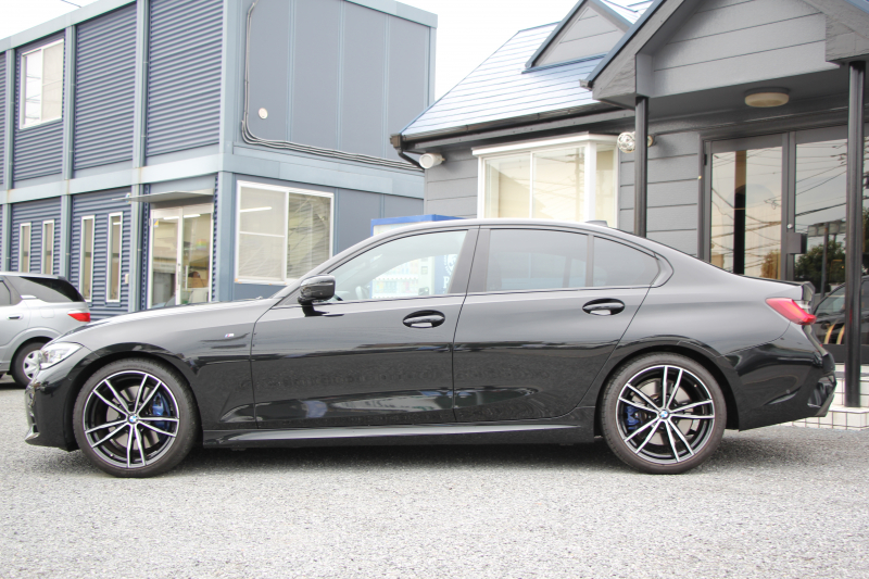 BMW 3シリーズ 330i Mｽﾎﾟｰﾂ ﾃﾞﾋﾞｭｰP ｲﾉﾍﾞｰｼｮﾝP ｺﾝﾌｫｰﾄP 高出力 258馬力 ﾋｰﾀｰ黒革 ﾚｰｻﾞｰﾗｲﾄ HUD ｼﾞｪｽﾁｬｰC 追従ACC 渋滞ﾊﾝｽﾞｵﾌ 360度ｶﾒﾗ Mｽﾎﾟｰﾂﾌﾞﾚｰｷ ﾀｯﾁ画面HDDﾅﾋﾞｱｯﾌﾟﾙｶｰﾌﾟﾚｲ 電動ﾄﾗﾝｸ ﾜｲﾔﾚｽ充電 2年保証