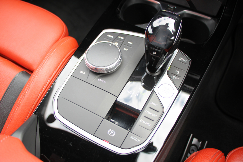 BMW 1シリーズ M135i Xdrive 4WD 306馬力 ﾋｰﾀｰ赤革 Mｽﾎﾟｰﾂｼｰﾄ Mｼｰﾄﾍﾞﾙﾄ ｱﾀﾞﾌﾟﾃｨﾌﾞMｻｽ Mｽﾎﾟｰﾂﾌﾞﾚｰｷ 追従ACC LEDﾍｯﾄﾞﾗｲﾄ BMWﾗｲﾌﾞｺｯｸﾋﾟｯﾄ ｱｯﾌﾟﾙｶｰﾌﾟﾚｲ ﾀｯﾁ画面HDDﾅﾋﾞ後退ｱｼｽﾄ ﾜｲﾔﾚｽ充電 ｽﾏｰﾄｷｰ ｲﾙﾐﾎﾞｽﾄﾝﾄﾘﾑ 2年保証