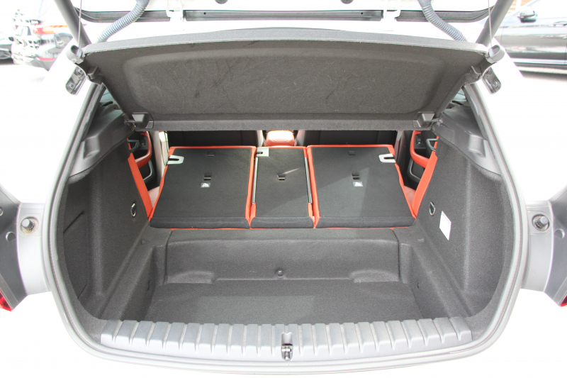 BMW 1シリーズ M135i Xdrive 4WD 306馬力 ﾋｰﾀｰ赤革 Mｽﾎﾟｰﾂｼｰﾄ Mｼｰﾄﾍﾞﾙﾄ ｱﾀﾞﾌﾟﾃｨﾌﾞMｻｽ Mｽﾎﾟｰﾂﾌﾞﾚｰｷ 追従ACC LEDﾍｯﾄﾞﾗｲﾄ BMWﾗｲﾌﾞｺｯｸﾋﾟｯﾄ ｱｯﾌﾟﾙｶｰﾌﾟﾚｲ ﾀｯﾁ画面HDDﾅﾋﾞ後退ｱｼｽﾄ ﾜｲﾔﾚｽ充電 ｽﾏｰﾄｷｰ ｲﾙﾐﾎﾞｽﾄﾝﾄﾘﾑ 2年保証