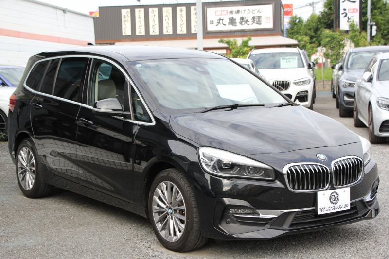 BMW 2シリーズ 218d ｸﾞﾗﾝﾂｱﾗｰ ﾗｸﾞｼﾞｭｱﾘｰ 後期 ﾌｪｲｽﾘﾌﾄ後 3列7人乗 ADｱｸﾃｨﾌﾞｾｰﾌﾃｨ&ｺﾝﾌｫｰﾄP 追従ACC HUD ｵｲｽﾀｰﾚｻﾞｰ 電動ﾄﾗﾝｸ LEDﾍｯﾄﾞﾗｲﾄ ﾀｯﾁ画面HDDﾅﾋﾞﾊﾟｰｷﾝｸﾞｱｼｽﾄ 衝突軽減ﾌﾞﾚｰｷ 車線逸脱警告 歩行者警告 2年保証