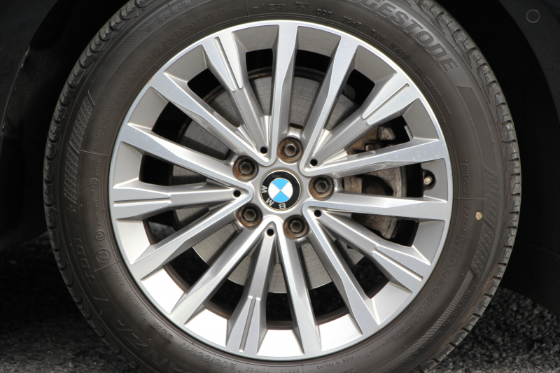 BMW 2シリーズ 218d ｸﾞﾗﾝﾂｱﾗｰ ﾗｸﾞｼﾞｭｱﾘｰ 後期 ﾌｪｲｽﾘﾌﾄ後 3列7人乗 ADｱｸﾃｨﾌﾞｾｰﾌﾃｨ&ｺﾝﾌｫｰﾄP 追従ACC HUD ｵｲｽﾀｰﾚｻﾞｰ 電動ﾄﾗﾝｸ LEDﾍｯﾄﾞﾗｲﾄ ﾀｯﾁ画面HDDﾅﾋﾞﾊﾟｰｷﾝｸﾞｱｼｽﾄ 衝突軽減ﾌﾞﾚｰｷ 車線逸脱警告 歩行者警告 2年保証