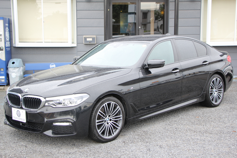 BMW 5シリーズ 523i Mｽﾎﾟｰﾂ ﾊｲﾗｲﾝ 全席ﾋｰﾀｰ黒革 HUD ｼﾞｪｽﾁｬｰｺﾝﾄﾛｰﾙ ﾜｲﾔﾚｽ充電 追従ACC ｽﾃｱﾘﾝｸﾞｻﾎﾟｰﾄ 液晶ﾒｰﾀｰ ﾀｯﾁ画面HDDﾅﾋﾞTV LEDﾍｯﾄﾞﾗｲﾄ ｵｰﾄﾊｲﾋﾞｰﾑ 360度ｶﾒﾗ 電動ﾄﾗﾝｸ 専用ｴｱﾛ ﾊﾟﾄﾞﾙｼﾌﾄ 19AW 2年保証