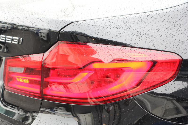 BMW 5シリーズ 523i Mｽﾎﾟｰﾂ ﾊｲﾗｲﾝ 全席ﾋｰﾀｰ黒革 HUD ｼﾞｪｽﾁｬｰｺﾝﾄﾛｰﾙ ﾜｲﾔﾚｽ充電 追従ACC ｽﾃｱﾘﾝｸﾞｻﾎﾟｰﾄ 液晶ﾒｰﾀｰ ﾀｯﾁ画面HDDﾅﾋﾞTV LEDﾍｯﾄﾞﾗｲﾄ ｵｰﾄﾊｲﾋﾞｰﾑ 360度ｶﾒﾗ 電動ﾄﾗﾝｸ 専用ｴｱﾛ ﾊﾟﾄﾞﾙｼﾌﾄ 19AW 2年保証