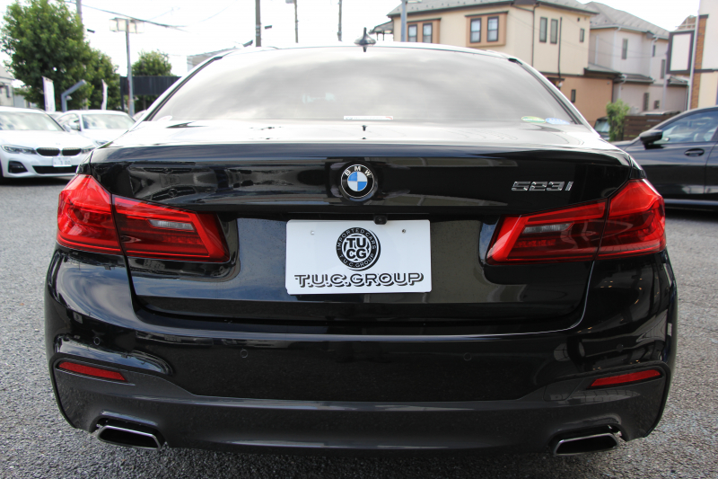 BMW 5シリーズ 523i Mｽﾎﾟｰﾂ ﾊｲﾗｲﾝ 全席ﾋｰﾀｰ黒革 HUD ｼﾞｪｽﾁｬｰｺﾝﾄﾛｰﾙ ﾜｲﾔﾚｽ充電 追従ACC ｽﾃｱﾘﾝｸﾞｻﾎﾟｰﾄ 液晶ﾒｰﾀｰ ﾀｯﾁ画面HDDﾅﾋﾞTV LEDﾍｯﾄﾞﾗｲﾄ ｵｰﾄﾊｲﾋﾞｰﾑ 360度ｶﾒﾗ 電動ﾄﾗﾝｸ 専用ｴｱﾛ ﾊﾟﾄﾞﾙｼﾌﾄ 19AW 2年保証