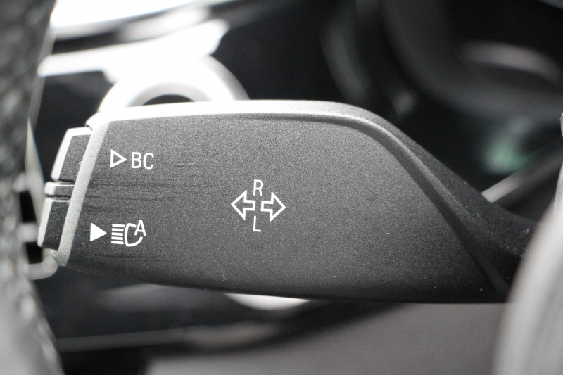 BMW 5シリーズ 523i Mｽﾎﾟｰﾂ ﾊｲﾗｲﾝ 全席ﾋｰﾀｰ黒革 HUD ｼﾞｪｽﾁｬｰｺﾝﾄﾛｰﾙ ﾜｲﾔﾚｽ充電 追従ACC ｽﾃｱﾘﾝｸﾞｻﾎﾟｰﾄ 液晶ﾒｰﾀｰ ﾀｯﾁ画面HDDﾅﾋﾞTV LEDﾍｯﾄﾞﾗｲﾄ ｵｰﾄﾊｲﾋﾞｰﾑ 360度ｶﾒﾗ 電動ﾄﾗﾝｸ 専用ｴｱﾛ ﾊﾟﾄﾞﾙｼﾌﾄ 19AW 2年保証