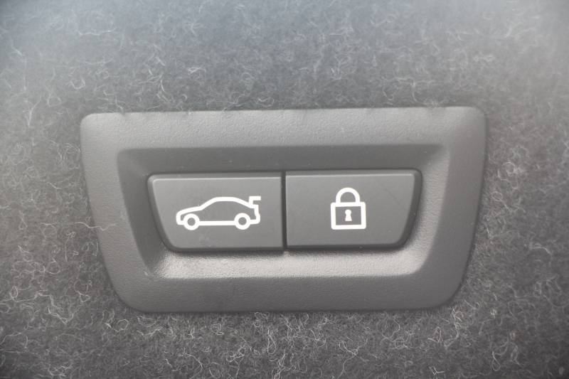 BMW 5シリーズ 523i Mｽﾎﾟｰﾂ ﾊｲﾗｲﾝ 全席ﾋｰﾀｰ黒革 HUD ｼﾞｪｽﾁｬｰｺﾝﾄﾛｰﾙ ﾜｲﾔﾚｽ充電 追従ACC ｽﾃｱﾘﾝｸﾞｻﾎﾟｰﾄ 液晶ﾒｰﾀｰ ﾀｯﾁ画面HDDﾅﾋﾞTV LEDﾍｯﾄﾞﾗｲﾄ ｵｰﾄﾊｲﾋﾞｰﾑ 360度ｶﾒﾗ 電動ﾄﾗﾝｸ 専用ｴｱﾛ ﾊﾟﾄﾞﾙｼﾌﾄ 19AW 2年保証